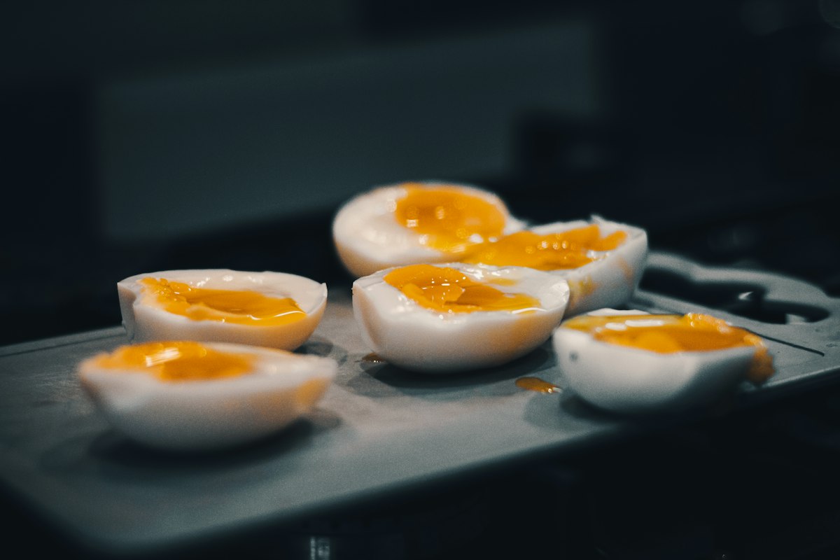 Eggs as protein source for nails